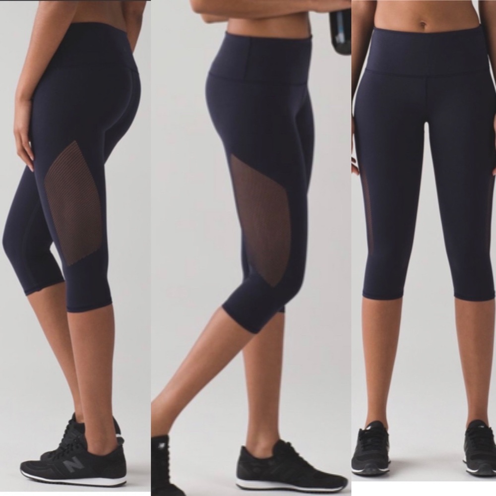 Lululemon Reveal Crop 15” in Midnight Navy
